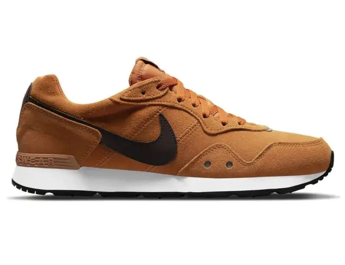 Nike runner suede on sale