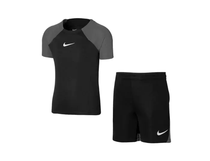 Nike junior football training kit hot sale